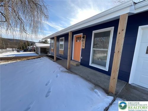 75 Center Rd, Lehighton, PA, 18235-9625 | Card Image