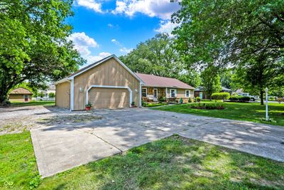 3705 S 875 E, House other with 3 bedrooms, 2 bathrooms and null parking in Zionsville IN | Image 3