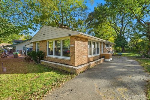 122 Lakeshore Dr, Medway, OH, 45341-1412 | Card Image
