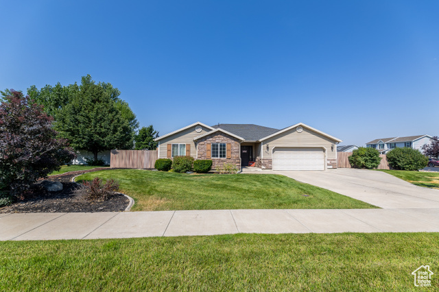 900 , Nibley, UT 84321