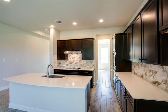 150 Raptor Beak Way, House other with 3 bedrooms, 3 bathrooms and 2 parking in Cedar Creek TX | Image 22