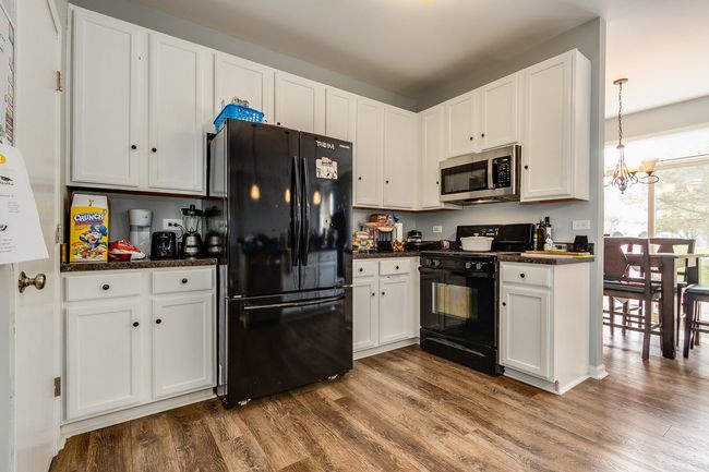 15345 Kenmare Cir, Townhouse with 3 bedrooms, 3 bathrooms and 2 parking in Manhattan IL | Image 4