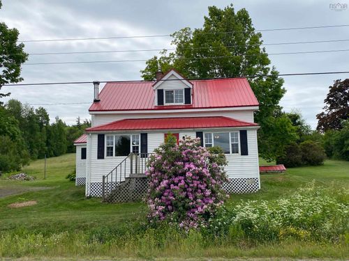 6918 Highway 215, Lower Selma, NS, B0N1T0 | Card Image