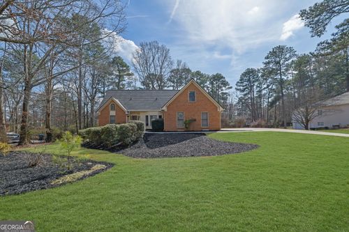 525 Saddle Crest Dr, Roswell, GA, 30075-2434 | Card Image