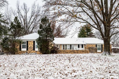 105 Woodlake Ln, Eldorado, IL, 62930-3437 | Card Image