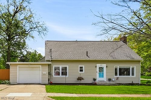 487 West St, Wadsworth, OH, 44281-1657 | Card Image