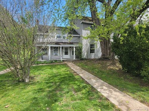 29 Quaker Hill Rd, Pleasant Valley, NY, 12569-5915 | Card Image