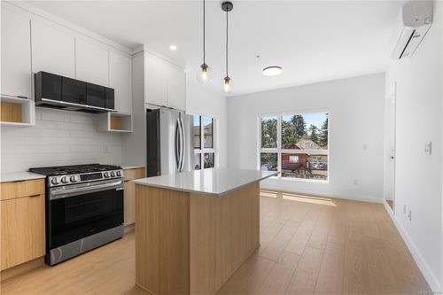 320-2629 Millstream Rd, Langford, BC, V9B3R8 | Card Image