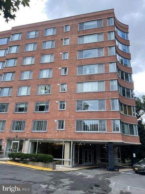 708-4200 Cathedral Ave Nw, WASHINGTON, DC, 20016-4934 | Card Image