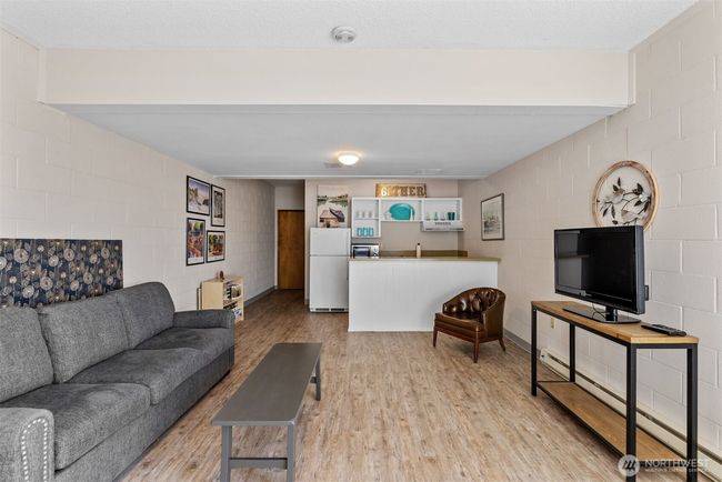 The community gathering room is a fun place for parties, holidays, and many of the residents gather here for potlucks and coffee chats! | Image 35