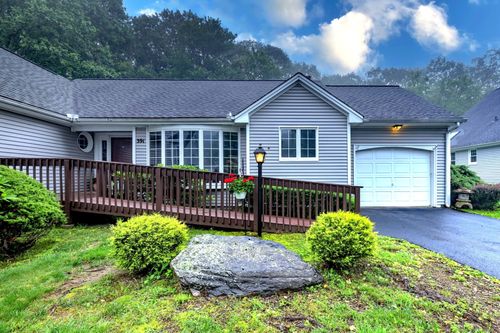 391-391 Woodridge, Shelton, CT, 06484-2813 | Card Image