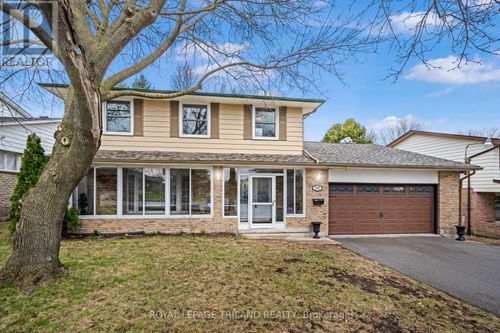 392 Village Green Avenue, London South (South W), ON, N6J3Z8 | Card Image