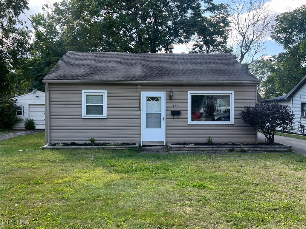 Navarre Ave, Austintown, OH 44515