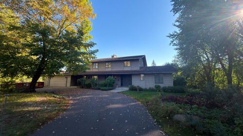 49 Nord Circle Rd, North Oaks, MN, 55127-6516 | Card Image