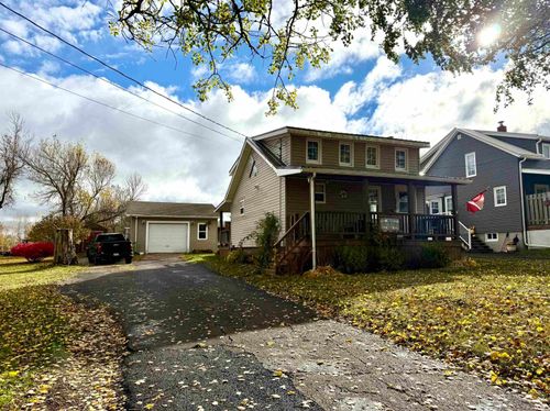 217 Main St, Springhill, NS, B0M1X0 | Card Image