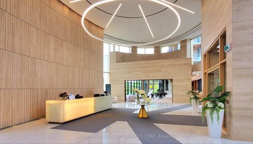 915-27 Mcmahon Dr, North York, ON, M2K0J2 | Card Image