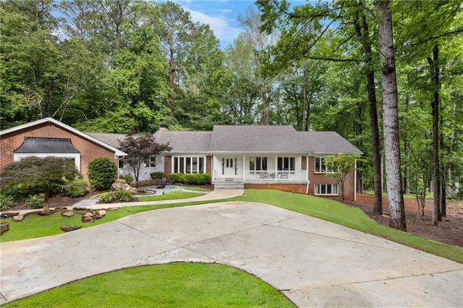 630 Buttercup Trce, House other with 7 bedrooms, 5 bathrooms and null parking in Alpharetta GA | Image 13