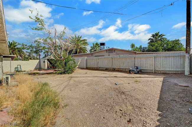 View of fenced yard | Image 39