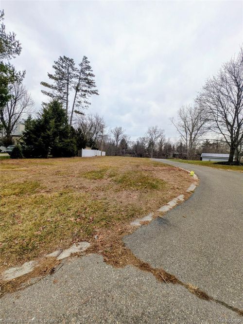 29102 Terrence Street, Livonia, MI, 48154 | Card Image