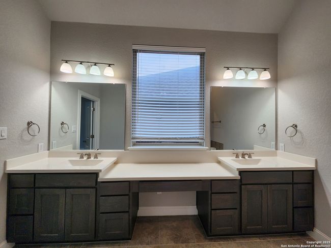 1113 Carriage Loop, House other with 4 bedrooms, 4 bathrooms and null parking in New Braunfels TX | Image 17