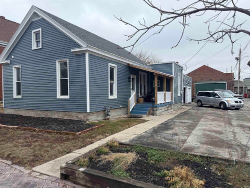 237 E Franklin St, Huntington, IN, 46750-2732 | Card Image