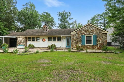 2149 Arbutus Cir, Chesapeake, VA, 23323-5038 | Card Image