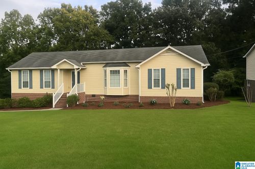 110 Georgia Manor Ln, Trussville, AL, 35173-1709 | Card Image