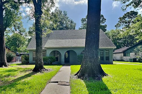 3238 Three Pines Dr, Kingwood, TX, 77339-2228 | Card Image