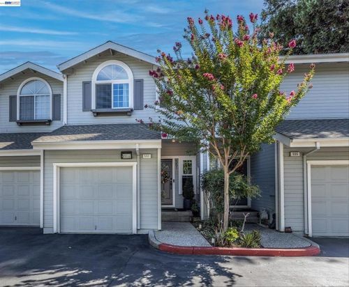 551 Saint John St, Pleasanton, CA, 94566-6580 | Card Image