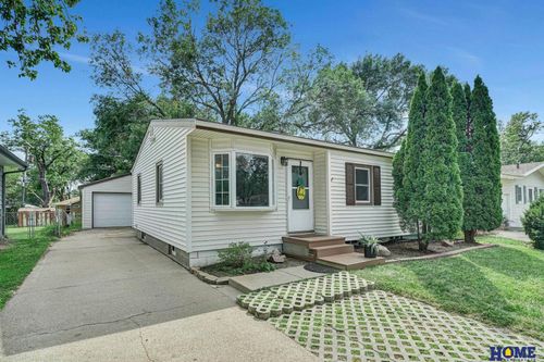 7145 Holdrege St, Lincoln, NE, 68505-1554 | Card Image