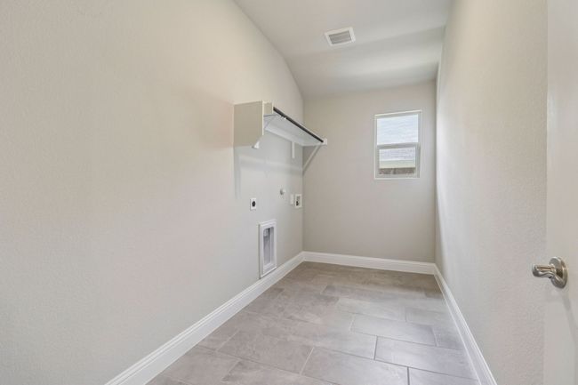 Photo is not of the actual home, but is an inspirational photo of builder’s model home and may depict options, furnishings, and/or decorator features that are not included. | Image 20