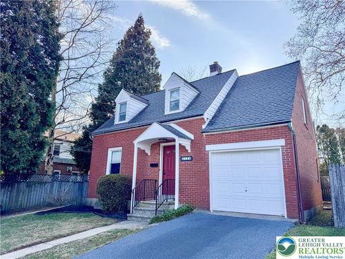 2109 Kemmerer St, BETHLEHEM, PA, 18017-4833 | Card Image