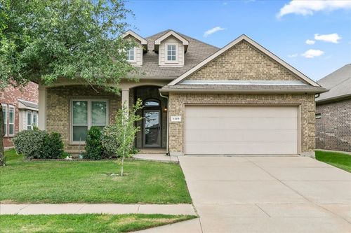 1325 Amazon Dr, Justin, TX, 76247-5752 | Card Image