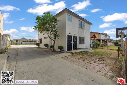 633 W 75th St, Los Angeles, CA, 90044-6120 | Card Image