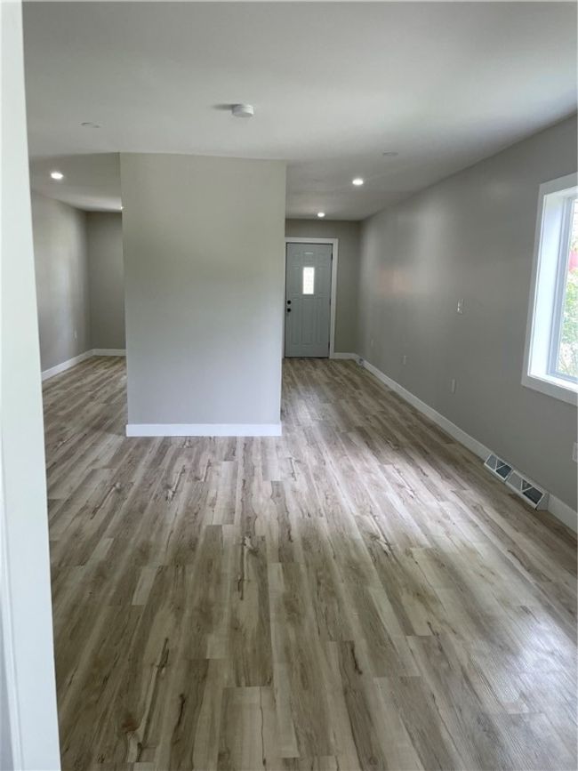 1215 Main St, House other with 3 bedrooms, 2 bathrooms and 4 parking in Bentleyville PA | Image 6