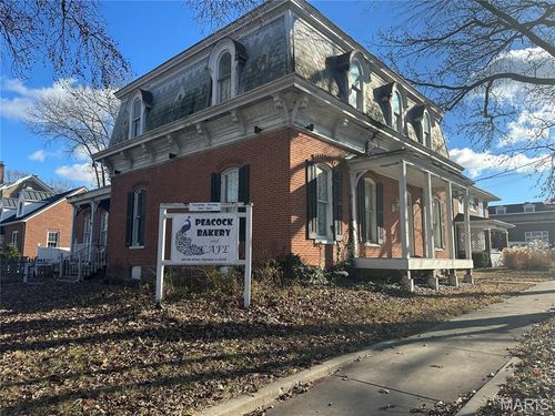 802 9th St, Highland, IL, 62249-1522 | Card Image