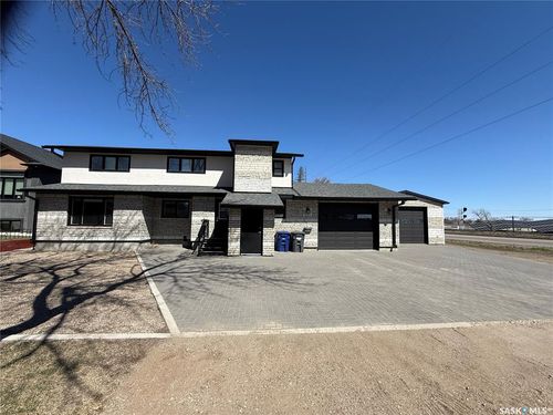 3102 Caen St, Saskatoon, SK, S7M3N5 | Card Image