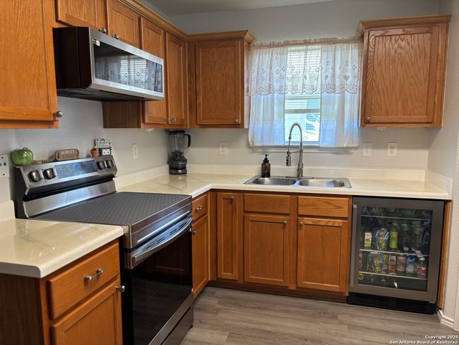 4004 Whisper Rdg, House other with 3 bedrooms, 2 bathrooms and null parking in Schertz TX | Image 6