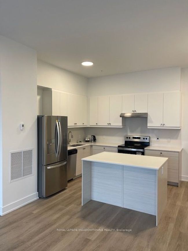 PH1 - 19B West Lane, Condo with 2 bedrooms, 2 bathrooms and 1 parking in Selwyn ON | Image 4
