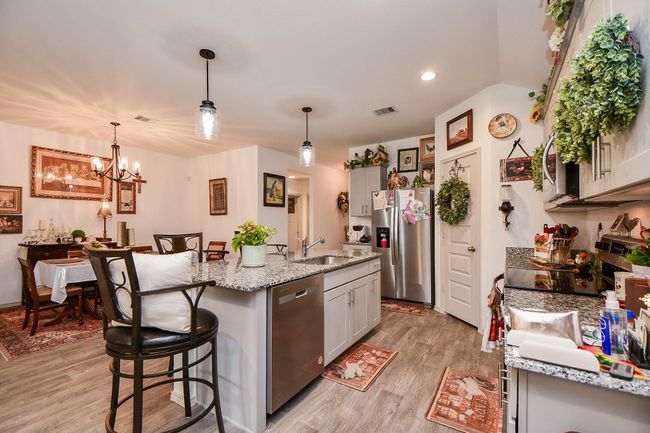 1237 Waterside Trce, House other with 4 bedrooms, 3 bathrooms and 2 parking in Sealy TX | Image 11