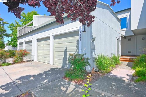 3320 Kimberly Way, San Mateo, CA, 94403-3002 | Card Image