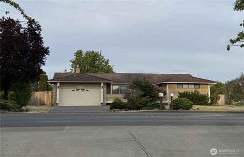 18509 22nd Ave E, Tacoma, WA, 98445-4227 | Card Image