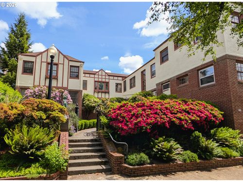 205-1526 Ne 24th Ave, Portland, OR, 97232-1664 | Card Image