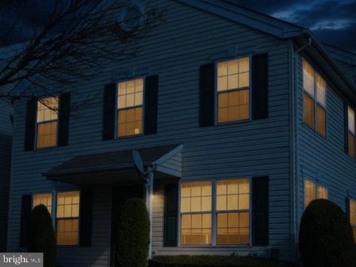 43-3005 Creekside Ct, Warrington, PA, 18976-2439 | Card Image