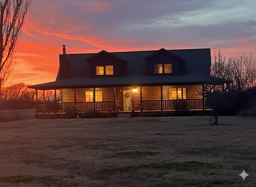 9801 S 103rd St W, Clearwater, KS, 67026-8052 | Card Image