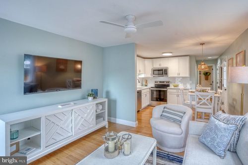 81 Lake Ave, REHOBOTH BEACH, DE, 19971-2107 | Card Image