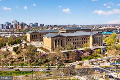 18b32-2401 Pennsylvania Ave, PHILADELPHIA, PA, 19130-7711 | Card Image