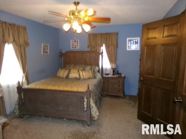 2225 Route 34, House other with 4 bedrooms, 2 bathrooms and null parking in Rosiclare IL | Image 16