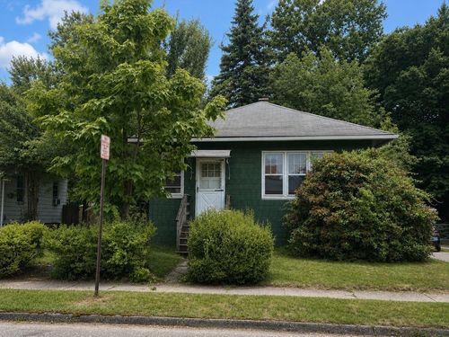 79 Thaddeus St, Chicopee, MA, 01020 | Card Image