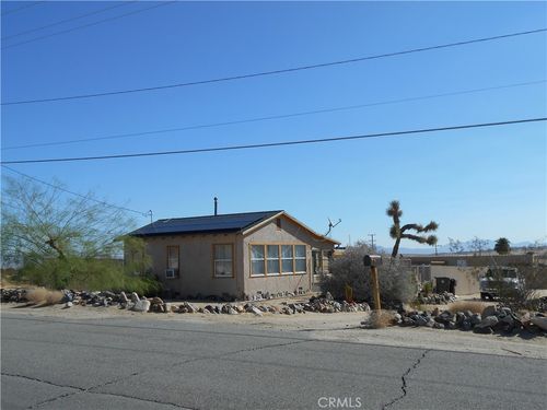 6439 Desert Knoll Ave, Twentynine Palms, CA, 92277 | Card Image